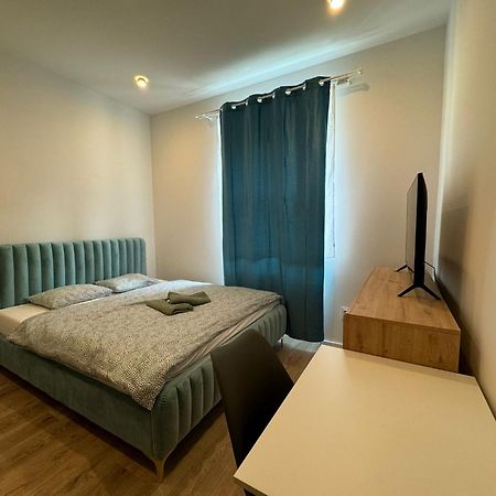 Central Newest Studio Bastova Кошице Экстерьер фото